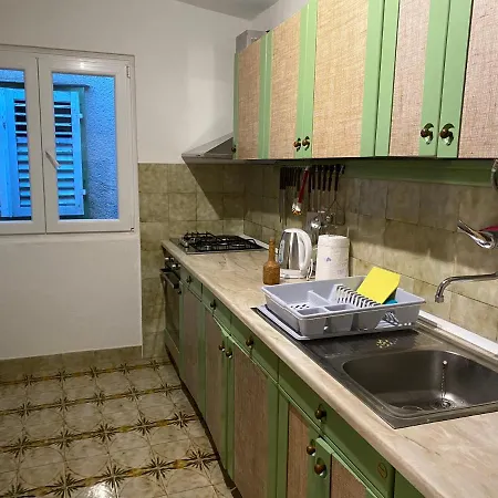 Apartment Summer Breeze Baska Voda